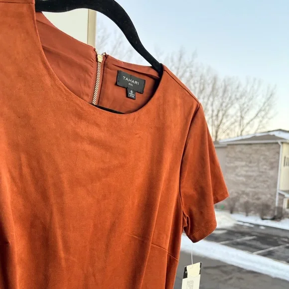 🆕✨ Tahari ASL Walnut Brown Faux Suede Sheath Dress Size 6 Gold Tie Career Midi - Picture 9 of 17